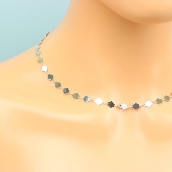 Delicate & Contemporary Necklace Chain, A Lovely Choice for Women, EVCH1567 - Picture 3 of 10